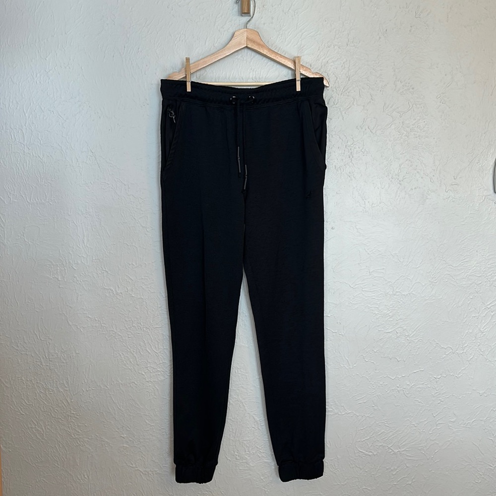 Staple joggers
